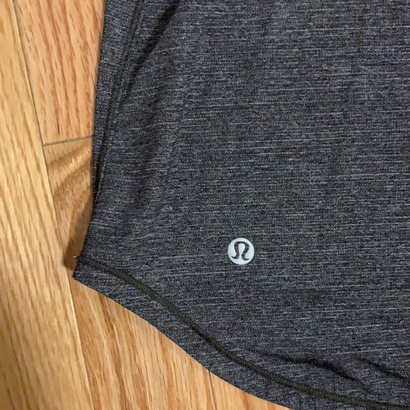 Lulu lemon racer back relaxed fit top - Picture 3 of 4